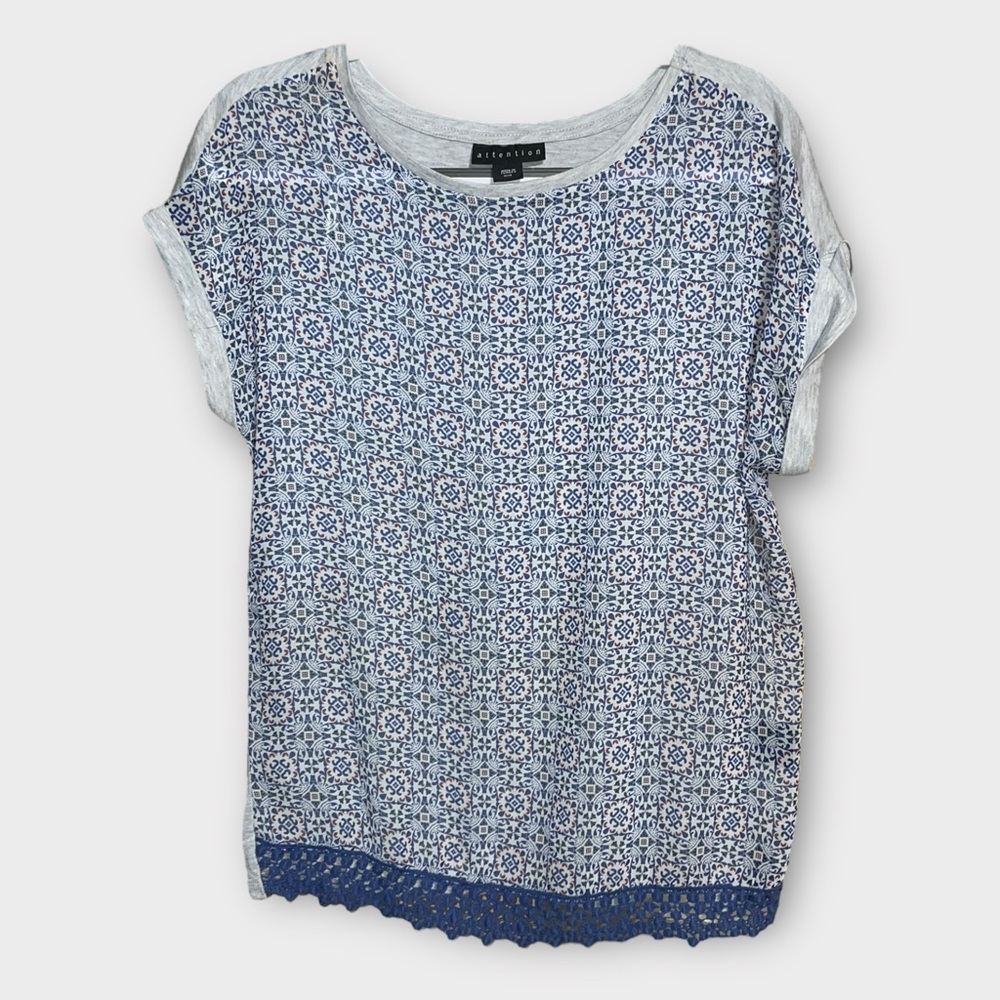 Attention Women’s Geometric Pattern Blouse (M)